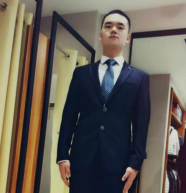 感恩母校 武汉高校一创业校友为母校捐赠价值万余元摄影设备