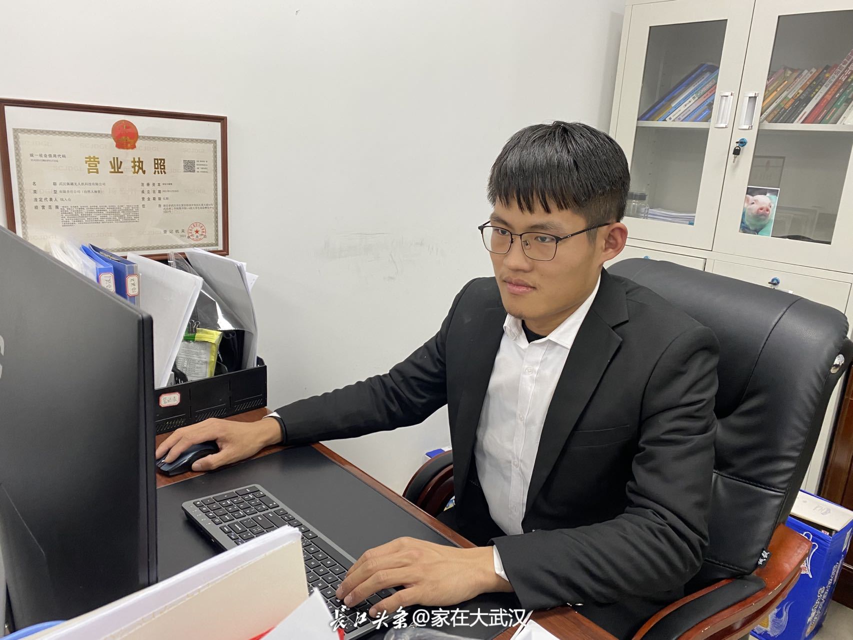 武汉高校创业学子利用无人机路径优化 帮助上海一公司全员补给