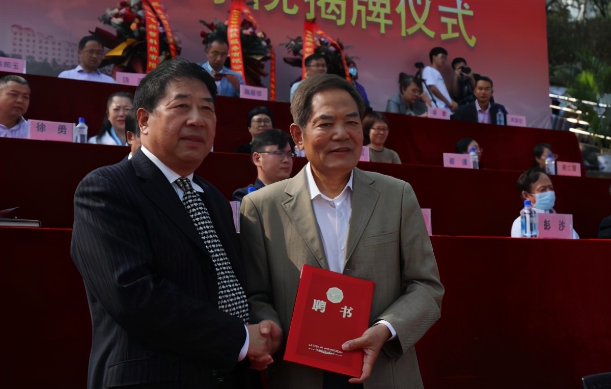 武汉一高校与科大讯飞共建人工智能学院 培养AI人才