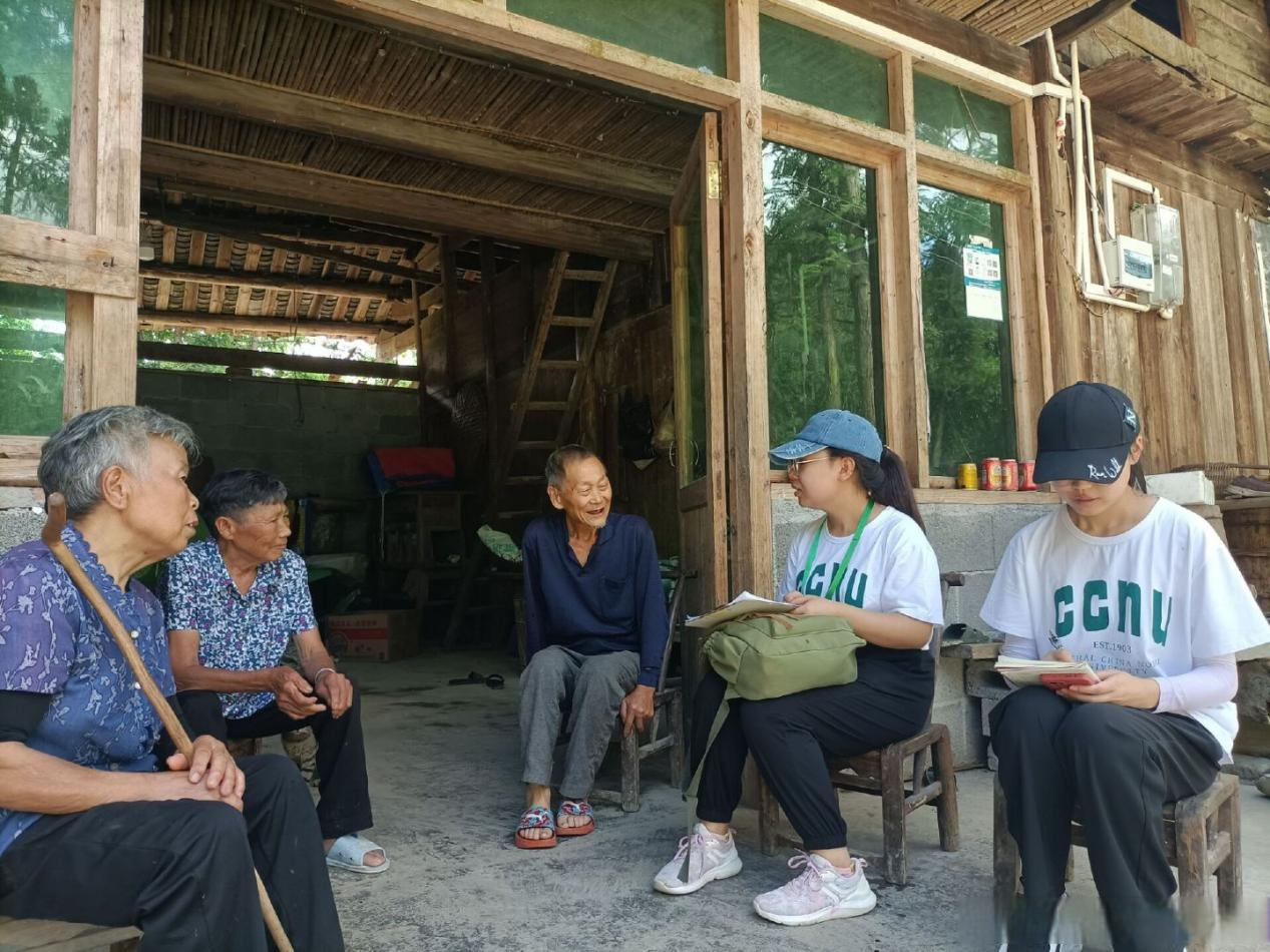 △ 2022年7月,华中师范大学生命科学学院乡村振兴之旅暑期实践队赴湖北省恩施市宣恩县长潭河侗族乡开展“生态文明助力乡村振兴”暑期社会实践活动。