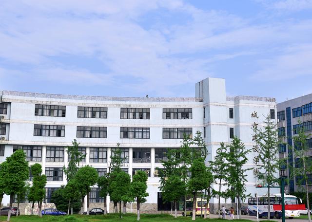 武汉高校学子开展“互联网+教育扶贫·云支教”暑期支教活动
